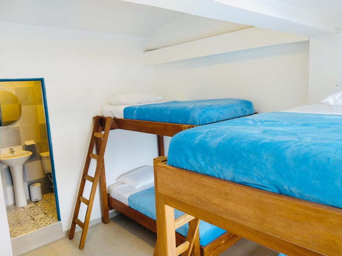 Hostal Casa Lantana La Candelaria Bogotá Exteriör bild