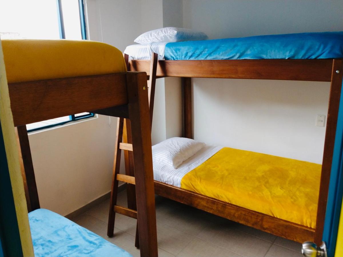 Hostal Casa Lantana La Candelaria Bogotá Exteriör bild