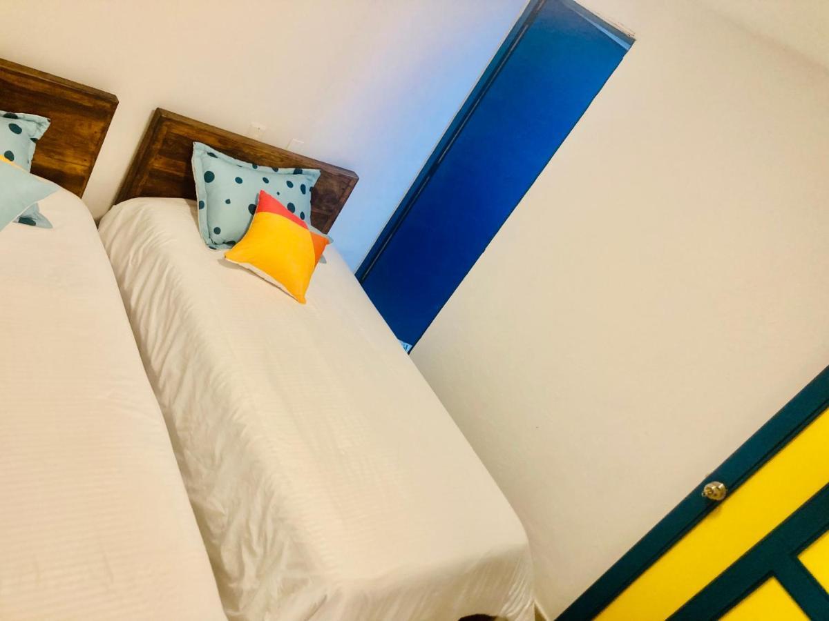 Hostal Casa Lantana La Candelaria Bogotá Exteriör bild